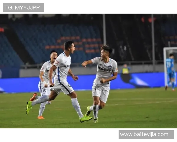 杭州足球队以58分稳居锦标赛积分榜首位争冠形势愈发明朗